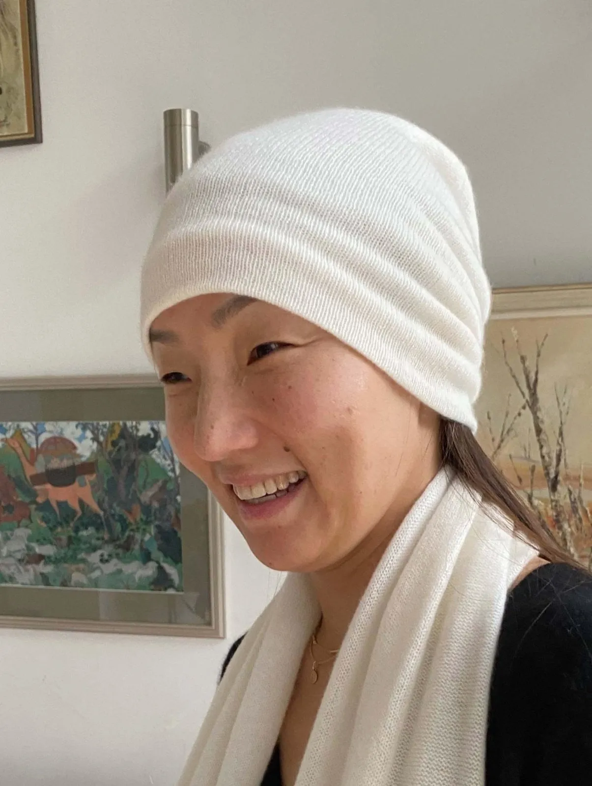 White cashmere beanie hat for Women